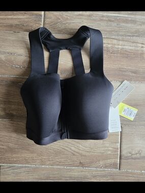 Women's Black Front-Zip Sports Bra - All In Motiin NWT